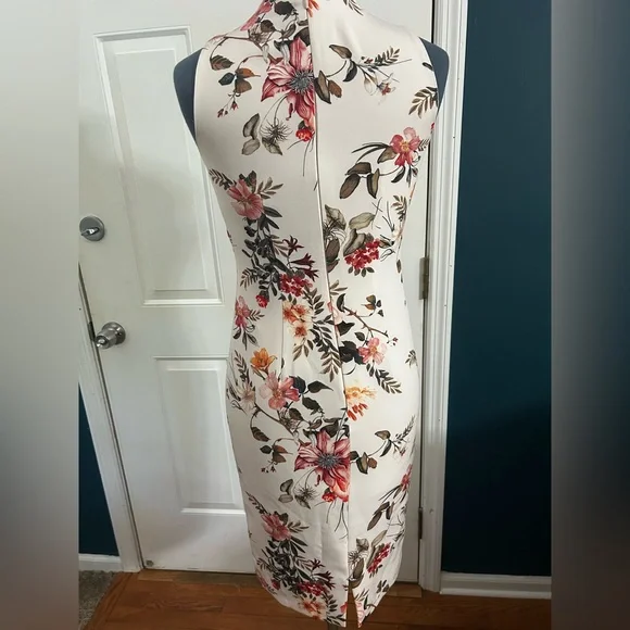 ANTONIO MELANI Ivory Floral Sheath Dress with Pink and Orange Blooms - Picture 3 of 6